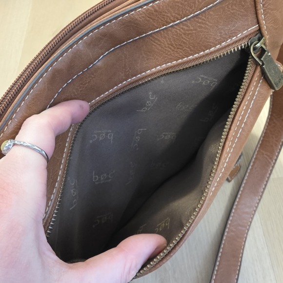 B.O.C Tan Faux Leather Crossbody Satchel Grunge Travel Purse Bag Medium Size - Picture 8 of 10